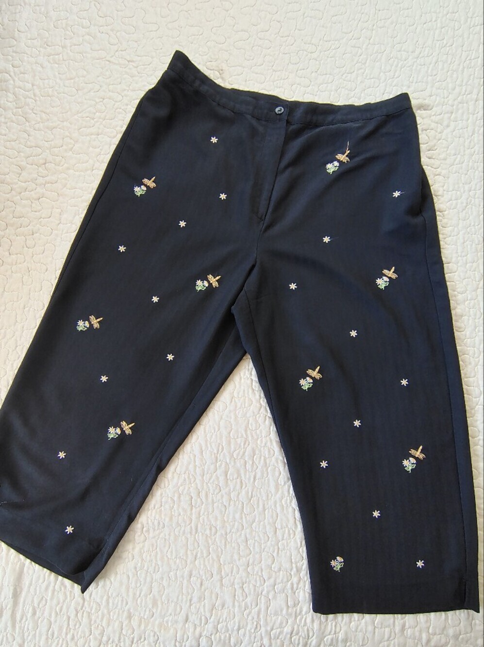 Embroidered Floral Capris Pants Size 16